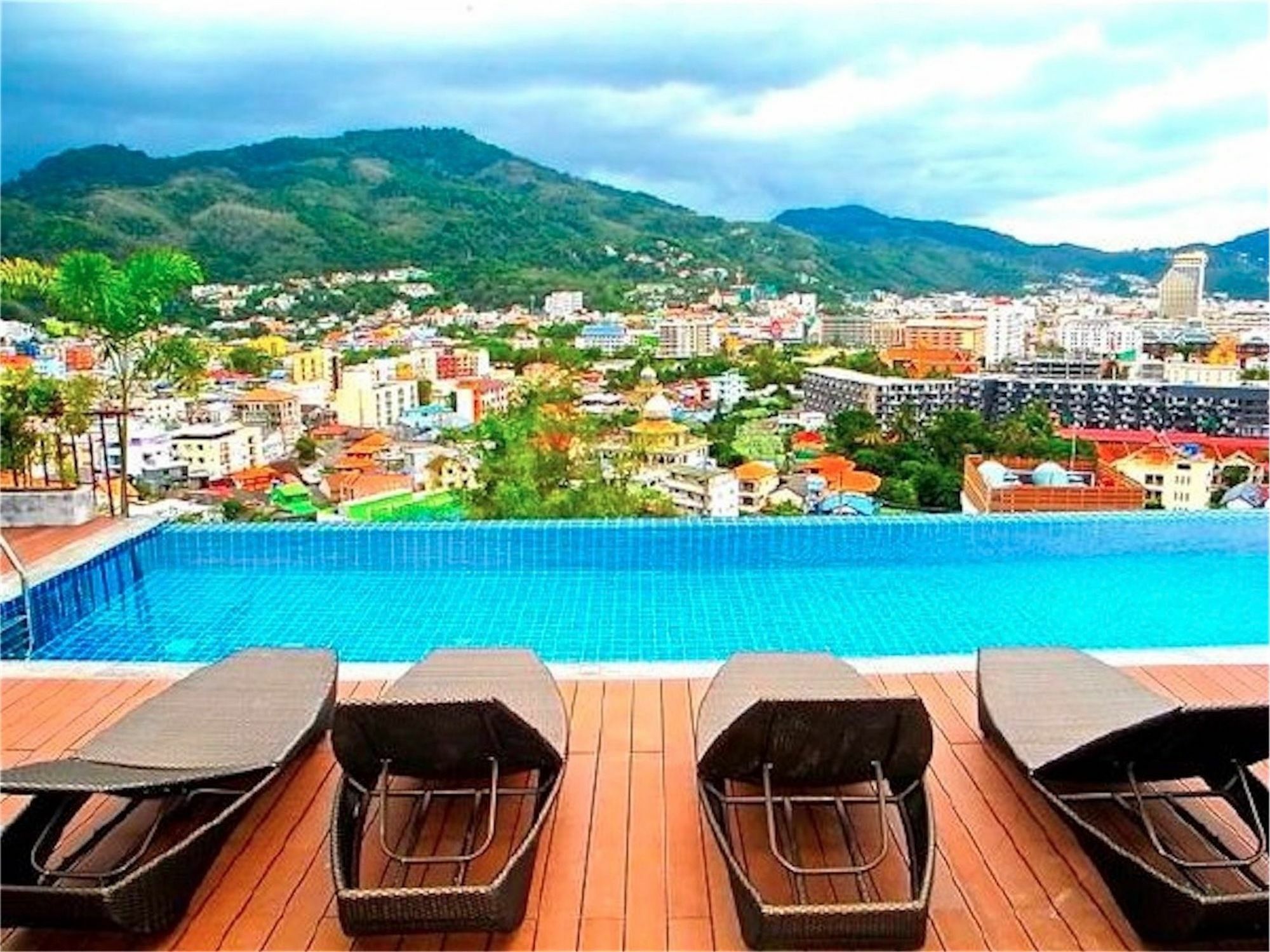 Bliss Patong 2 Bedrooms Apartment Exterior photo