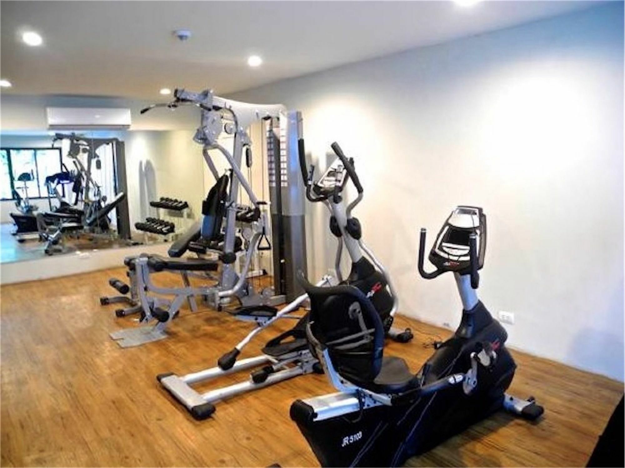 Bliss Patong 2 Bedrooms Apartment Exterior photo